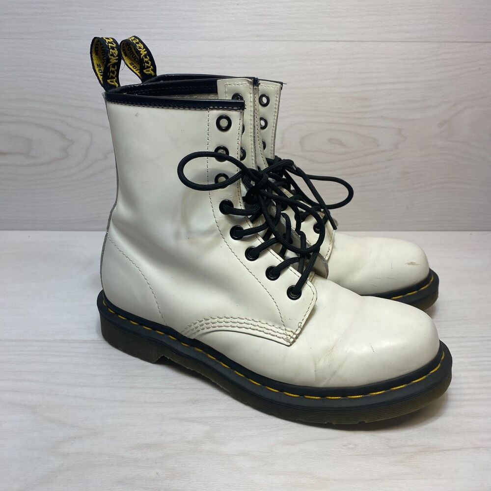 Dr.‎ Martens 1460 Pascal Ankle Boots Women's Size 8 White Leather 8-Eye Combat